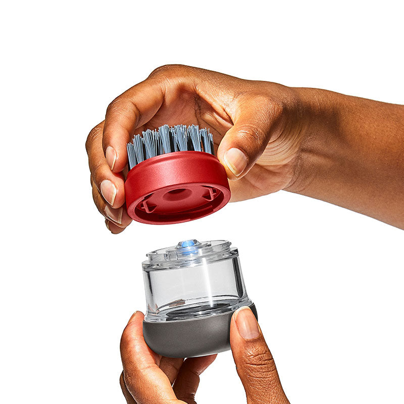 OXO Outdoor オクソーアウトドア ワンプッシュ クリーニングブラシ(ケース付)