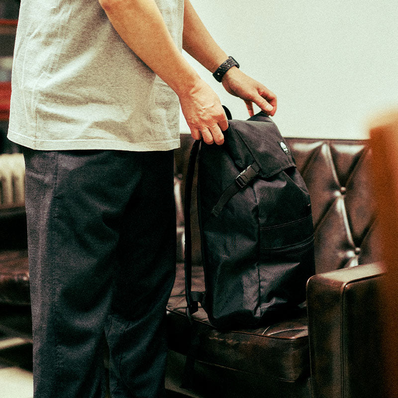 Flowfold Commuter - Center Zip Backpack フローフォールド コミューターセンタージップ バックパック