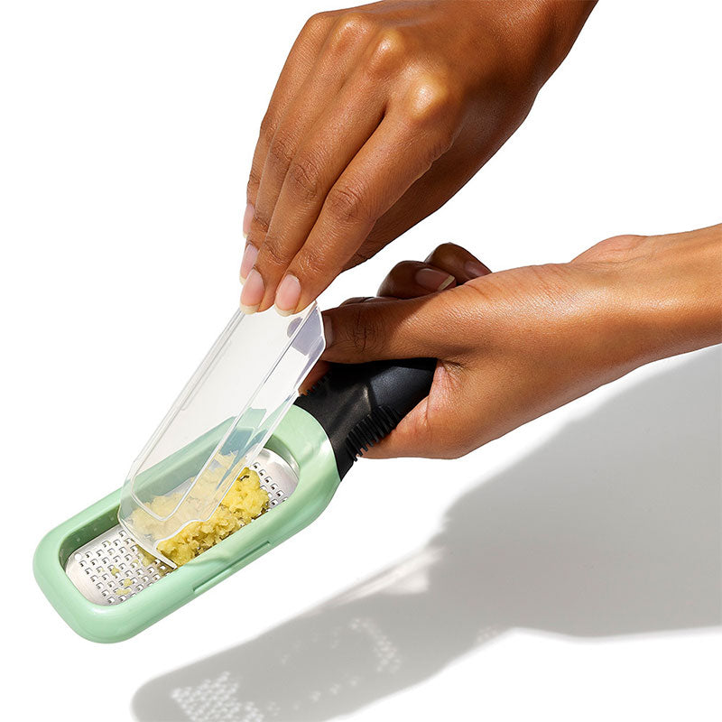 OXO Good Grips オクソーグッドグリップス ジンジャー＆ガーリックグレーター