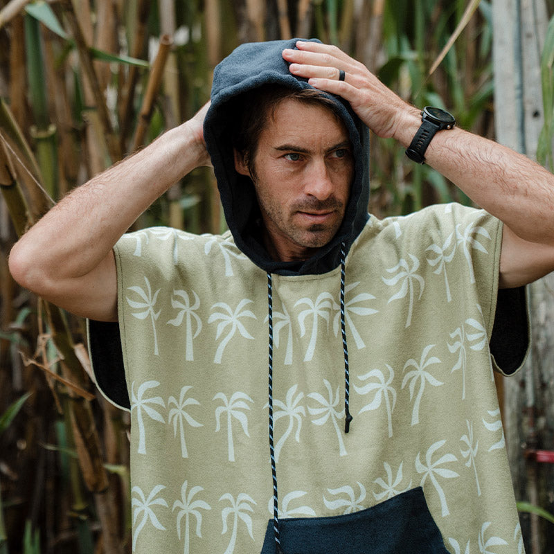 BREEZY PALMS OLIVE CHANGING PONCHO