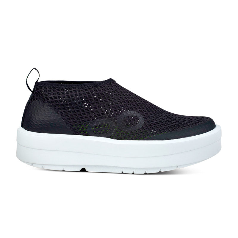 OOFOS WOMENS OOmega Chukka - White/Black ウーフォス ウィメンズ ウーメガ チャッカ ホワイト ブラック リカバリーシューズ