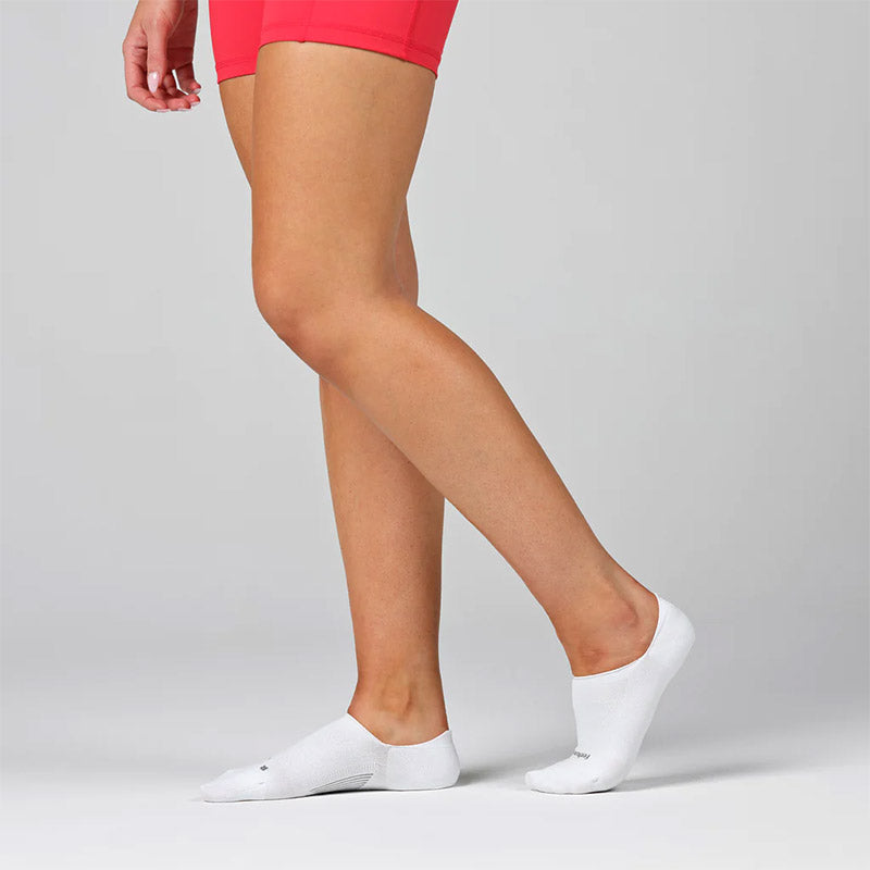 Feetures ULTRA LIGHT INVISIBLE -White フィーチャーズ ランニング カバーソックス ホワイト