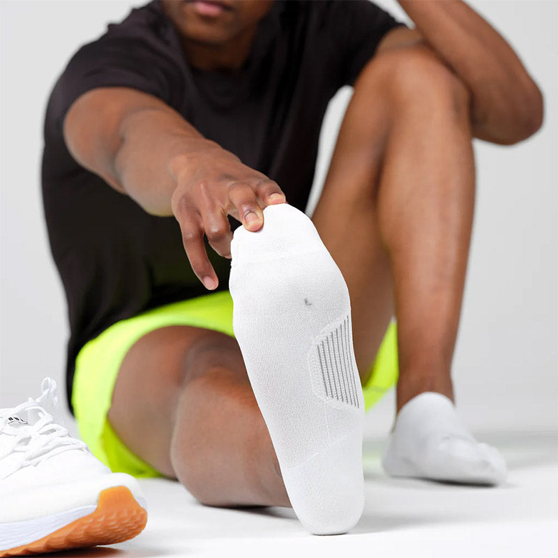 Feetures ULTRA LIGHT INVISIBLE -White フィーチャーズ ランニング カバーソックス ホワイト