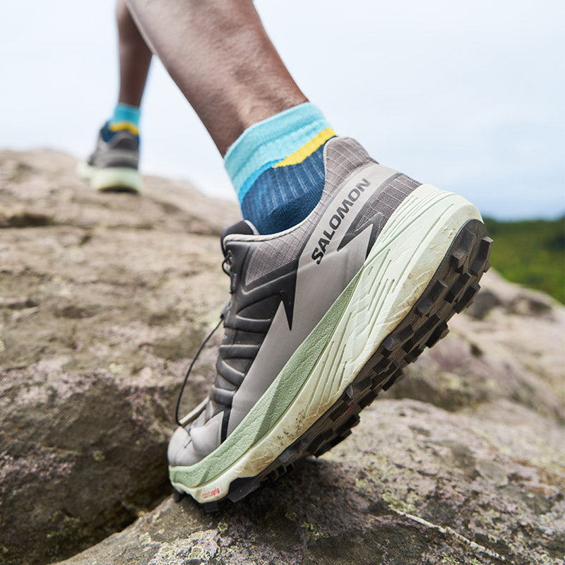 Feetures TRAIL MAX CUSHION QUARTER - Mountain High Blue フィーチャーズ  ショート丈 トレイル ソックス  マウンテンハイブルー