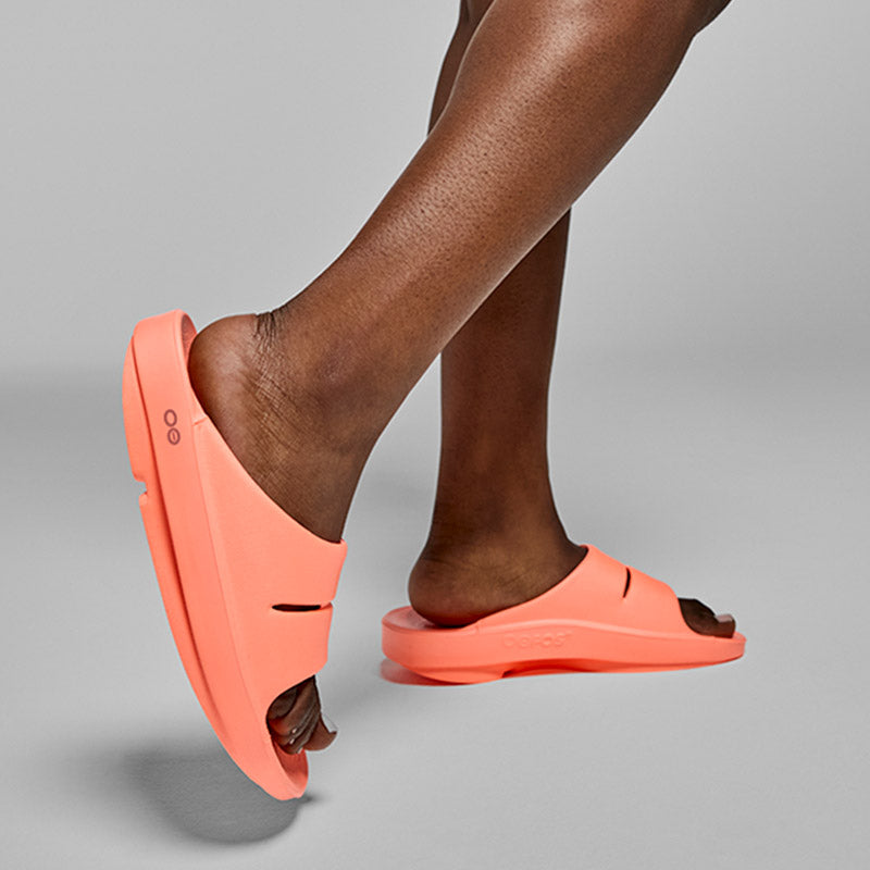 OOFOS OOahh - Sunburst ウーフォス ウーアー サンバースト リカバリーサンダル