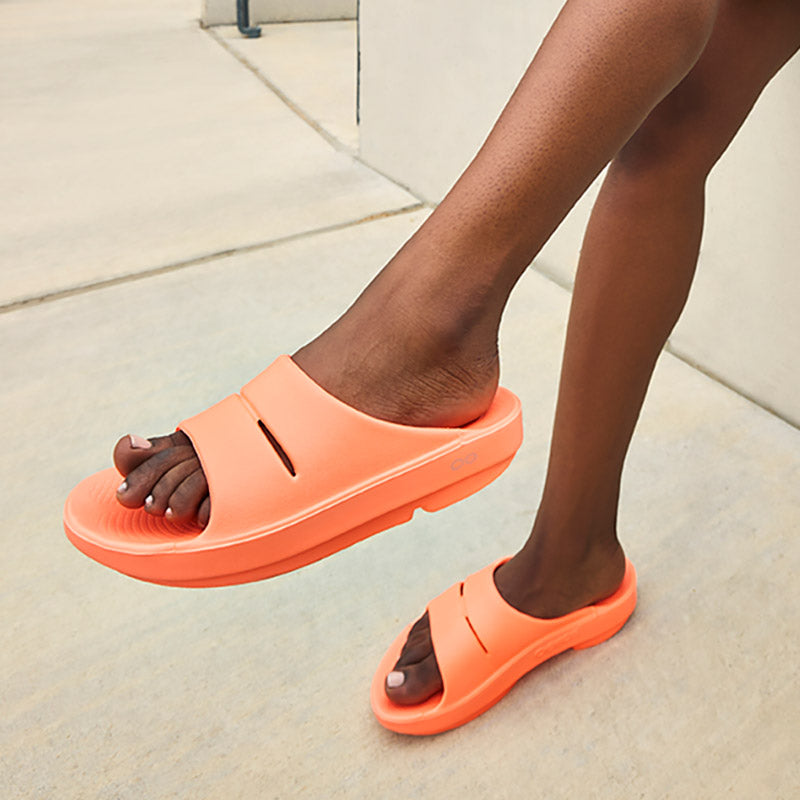 OOFOS OOahh - Sunburst ウーフォス ウーアー サンバースト リカバリーサンダル