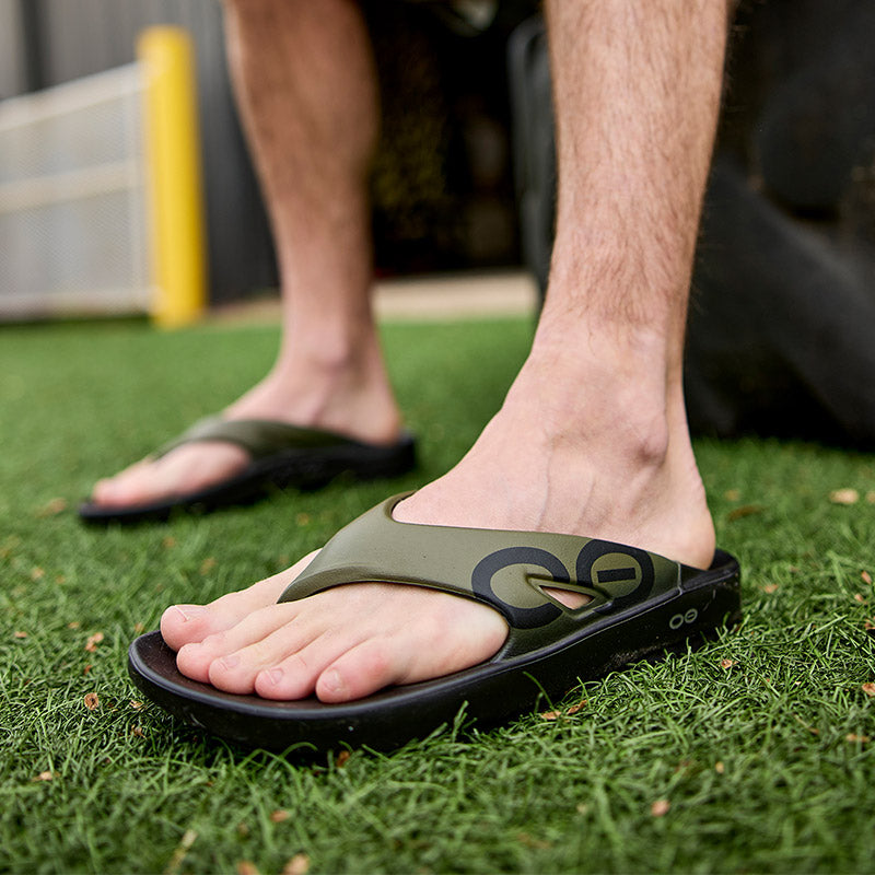 OOFOS OOriginal Sport - Tactical Green ウーフォス ウーオリジナル スポーツ タクティカルグリーン リカバリーサンダル