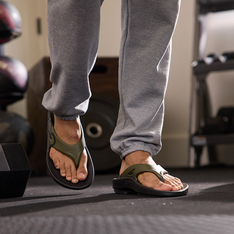 OOFOS OOriginal Sport - Tactical Green ウーフォス ウーオリジナル スポーツ タクティカルグリーン リカバリーサンダル