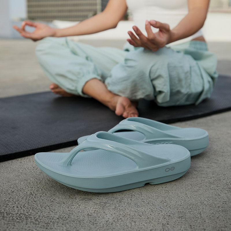 OOFOS OOlala - Mist ウーフォス ウーララ ミスト リカバリーサンダル
