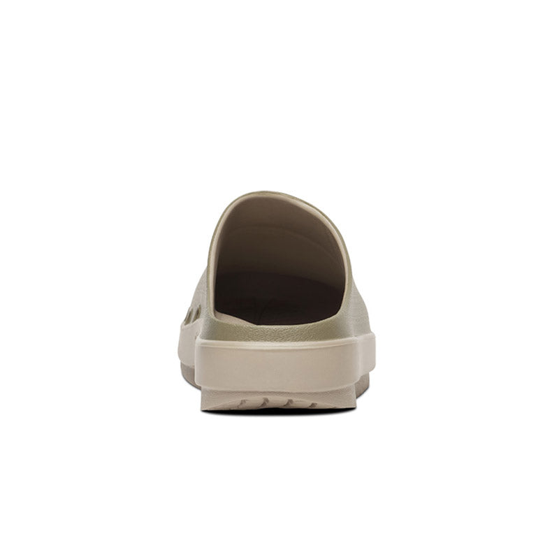 OOFOS OOcloog Luxe - Nomad Foliage ウーフォス ウークルッグルクス ノマドフォリッジ リカバリーサンダル