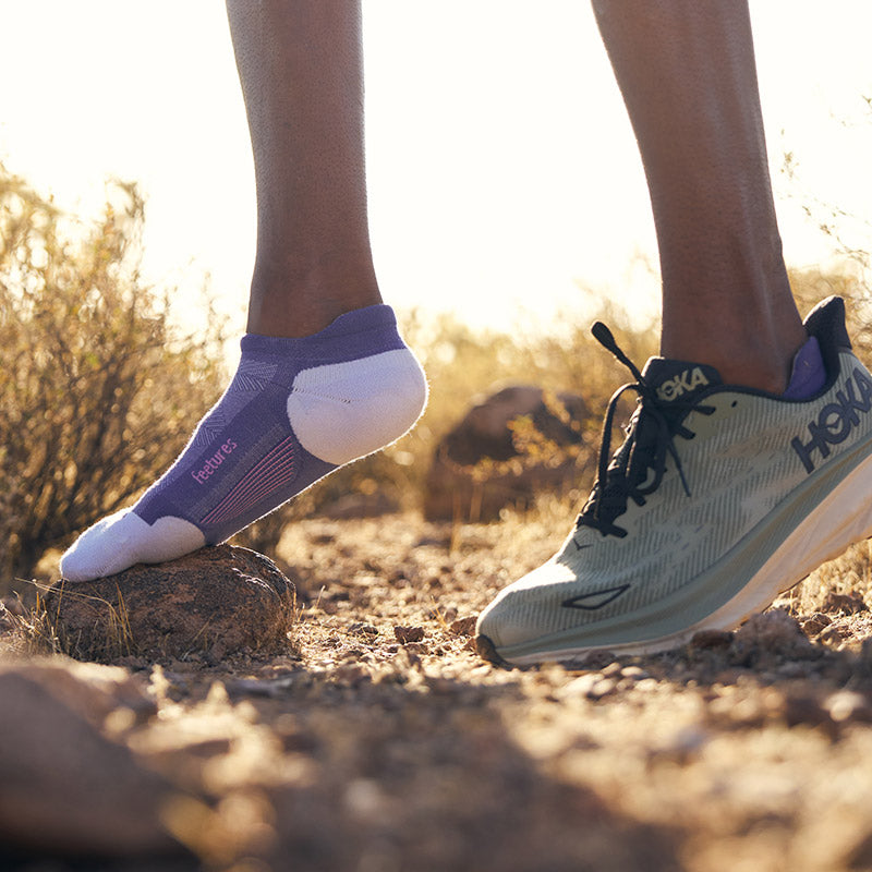 Feetures ELITE MAX CUSHION NO SHOW TAB - Future Dusk フィーチャーズ アンクル丈 ランニングソックス フィーチャーダスク