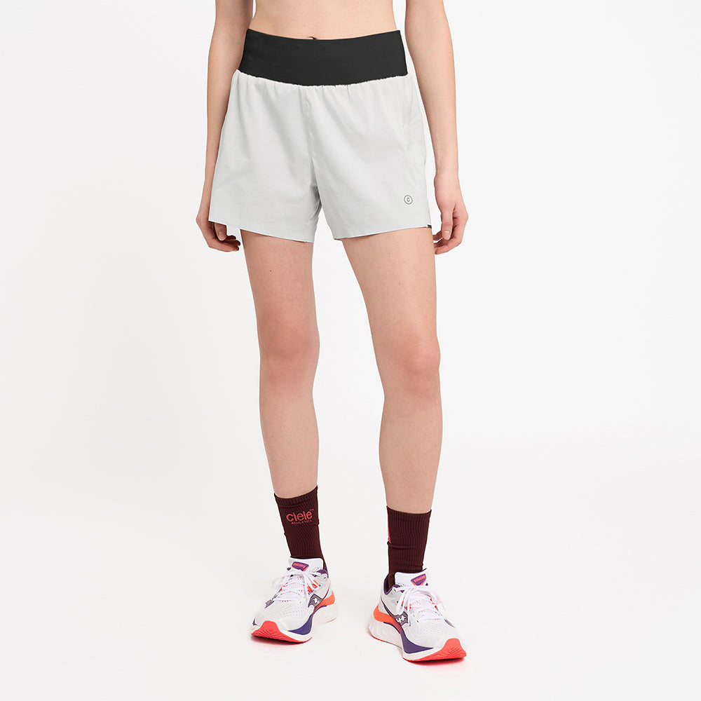 Ciele Athletics W TRNShort 4" Brief - Light Grey - WOMENS  シエルアスレチックス ダブリュー ディーエルワイショーツ 4インチ ロングブリーフ ライトグレー ウィメンズ