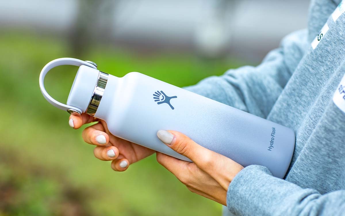 MAGAZINE #15 Hydro Flask & NOMADIX