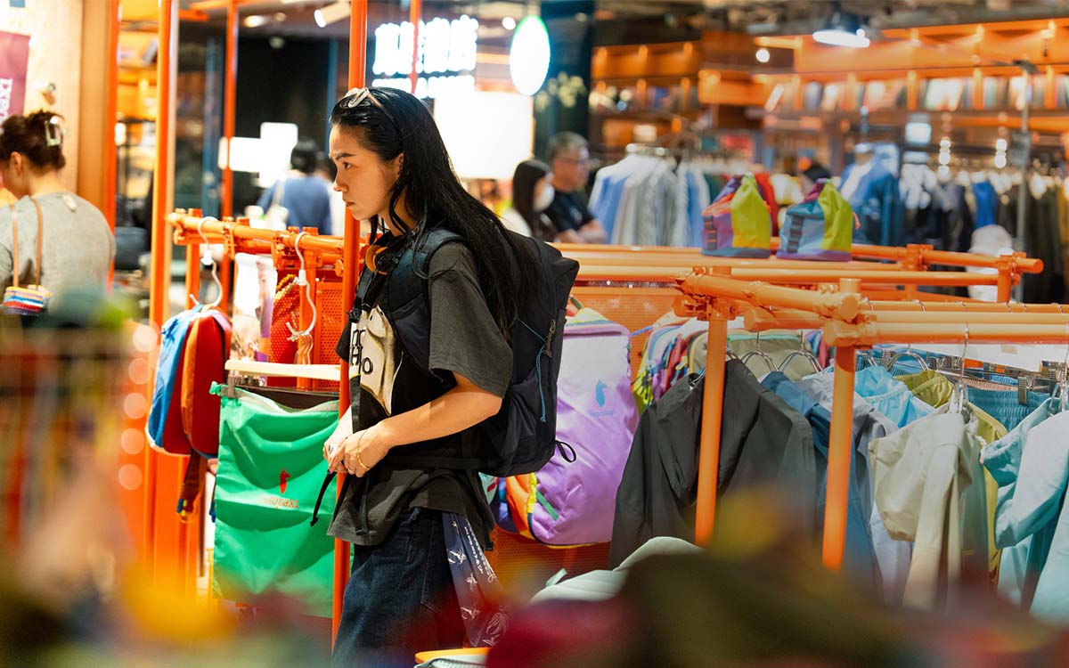 MAGAZINE #45-2 Hello！ <br>Cotopaxiと福岡・天神の人々