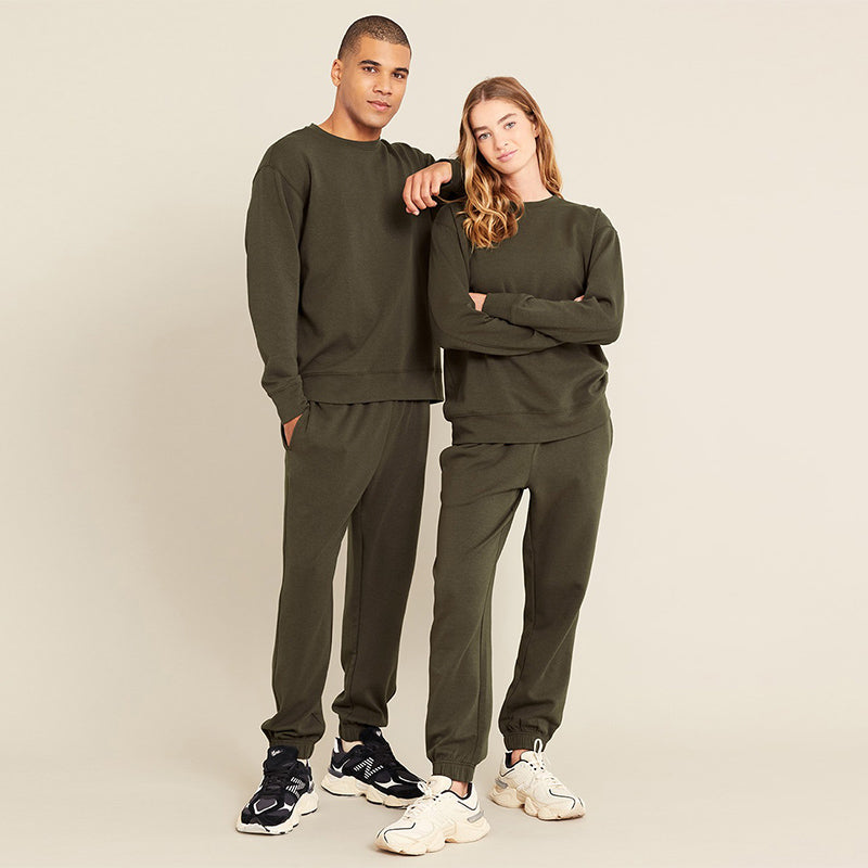 ユニセックス クルーネックセーター＆カフスウェットパンツセット