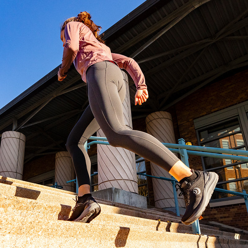 Topo Athletic PHANTOM 3 - Black/Charcoal - WOMENS トポアスレチック ファントム3 ウィメンズ ランニングシューズ