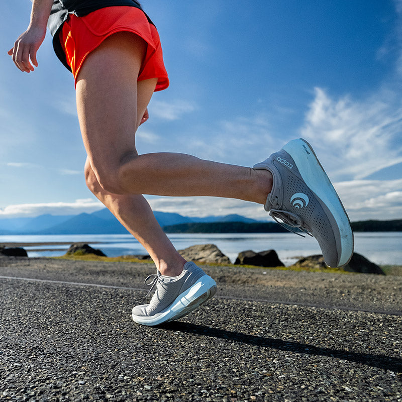 Topo Athletic PHANTOM 3 - Grey/Stone - WOMENS トポアスレチック ファントム3 ウィメンズ ランニングシューズ