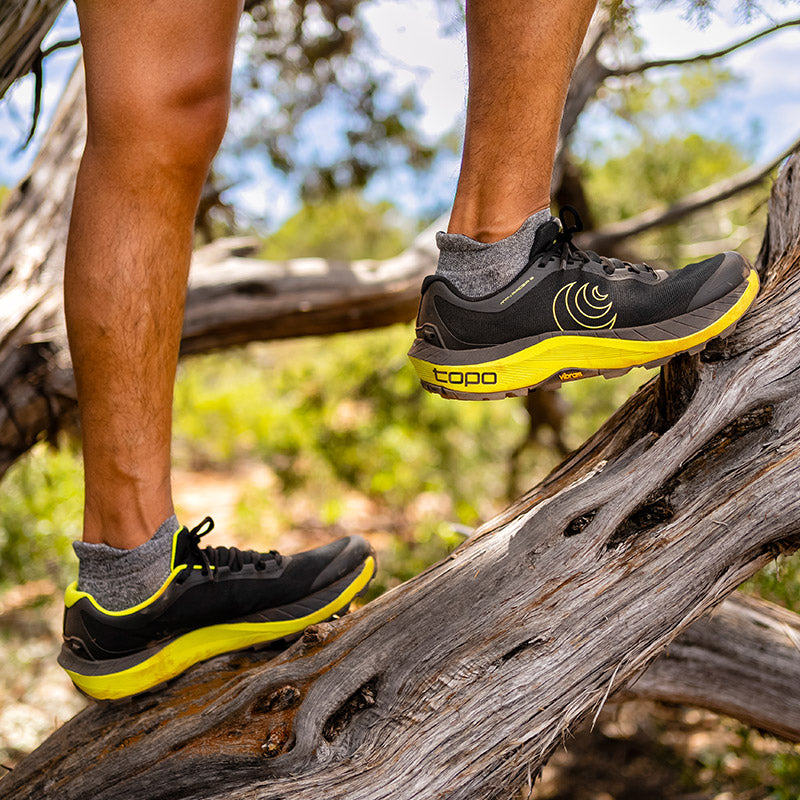 Topo Athletic MTN RACER 3 - Black/Lime - MENS トポアスレチック エムティーエヌレーサー3 メンズ トレイルシューズ