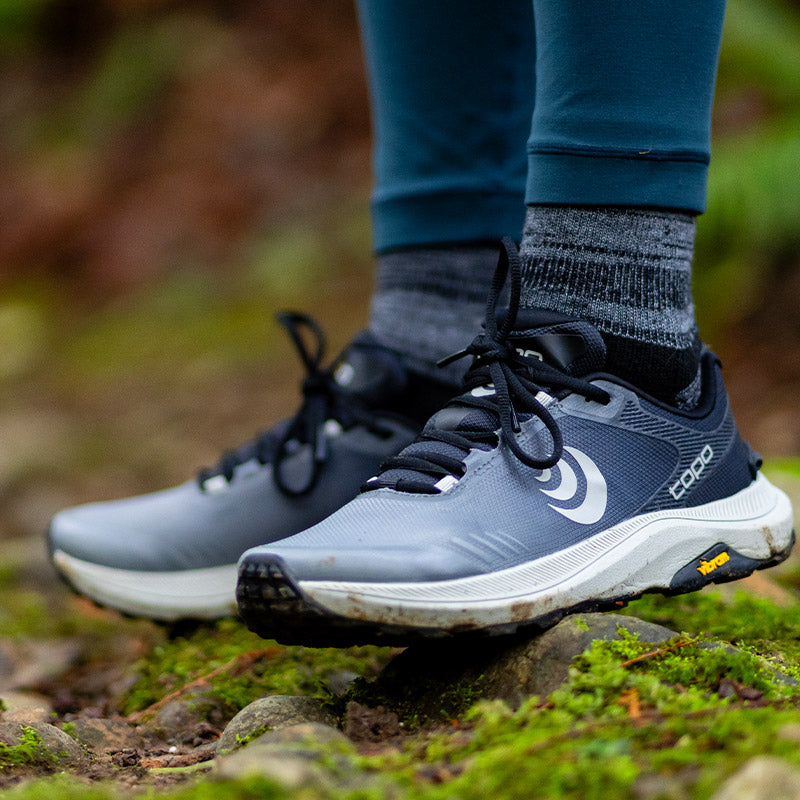 Topo Athletic MT-5 - Charcoal/Grey - WOMENSトポアスレチック エムティー5 ウィメンズ トレイルランニングシューズ