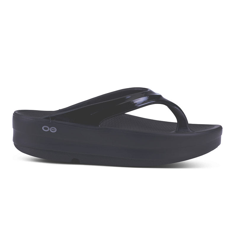 OOFOS OOmega - Black ウーフォス ウーメガ ブラック リカバリーサンダル