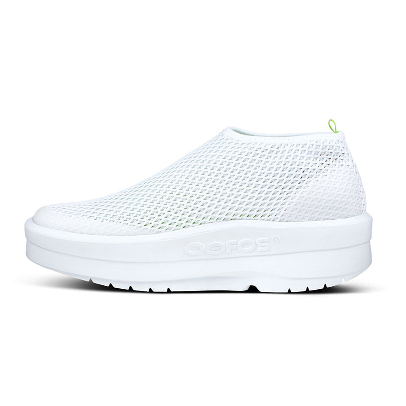 OOFOS WOMENS OOmega Chukka - White/White ウーフォス ウィメンズ ウーメガ チャッカ ホワイト リカバリーシューズ