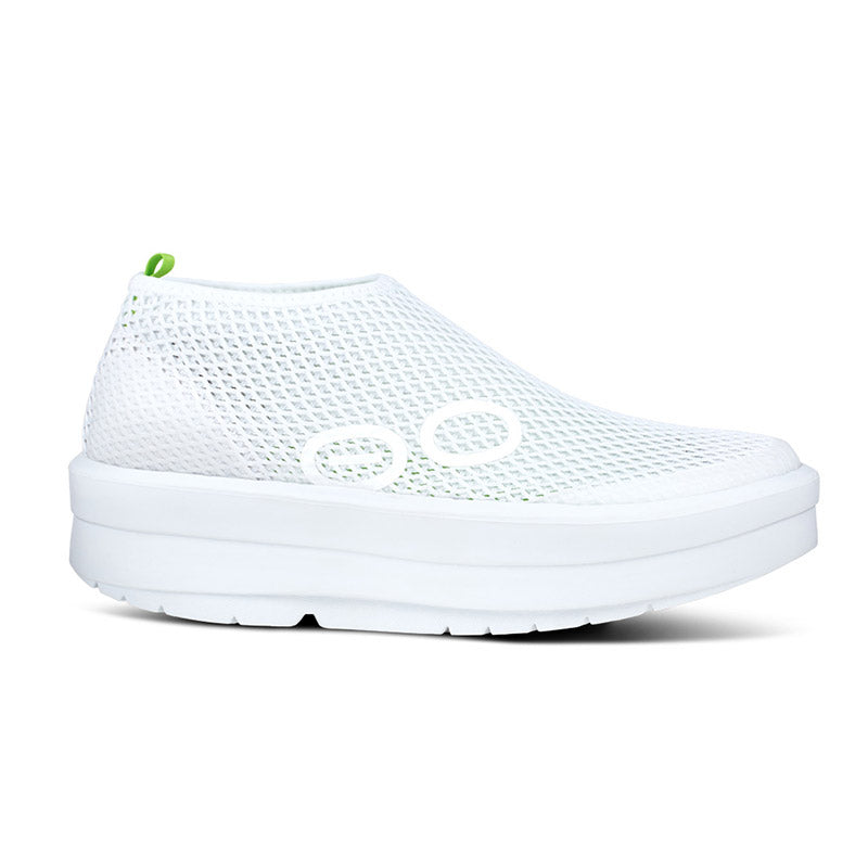 OOFOS WOMENS OOmega Chukka - White/White ウーフォス ウィメンズ ウーメガ チャッカ ホワイト リカバリーシューズ