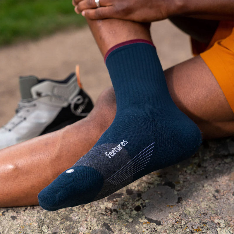 Feetures TRAIL MAX CUSHION MINI CREW - French Navy フィーチャーズ  クルー丈 トレイル ソックス フレンチ ネイビー